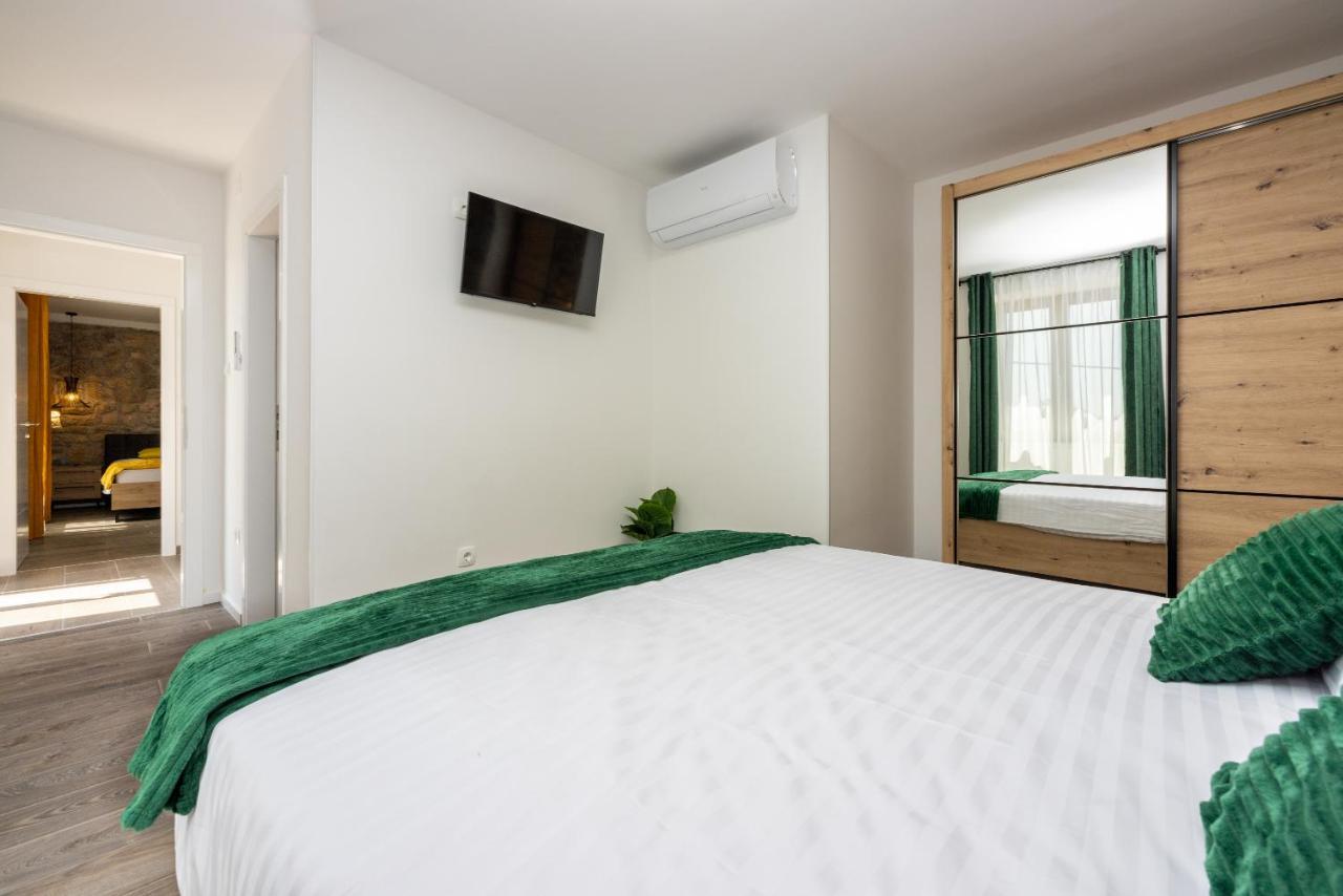 קריקווניצה Villa Antani With Heated Pool, Sauna & Jacuzzi מראה חיצוני תמונה